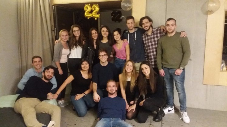 brüksel erasmus doğumgünü partisi